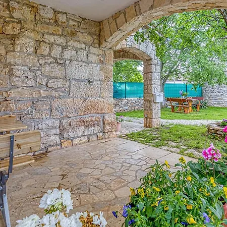Eden House * Kanfanar