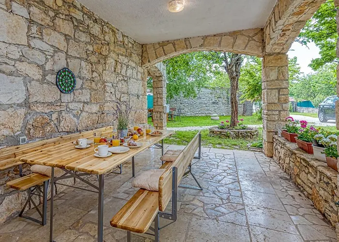 Eden House カンファナル