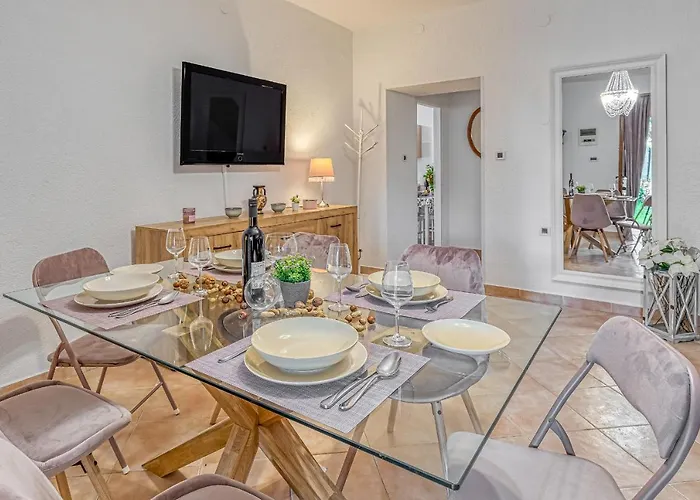 Eden House * カンファナル