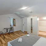Eden House Dom wakacyjny *