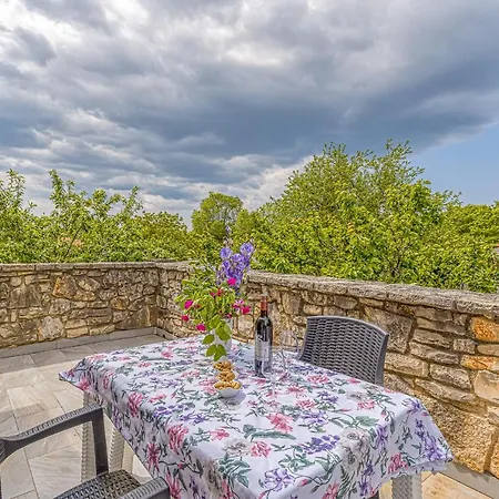 Eden House Hébergement de vacances *